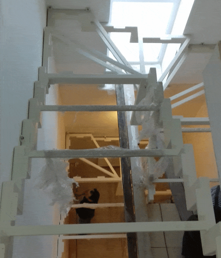 Монтаж лестниц открытого типа по Москве и области